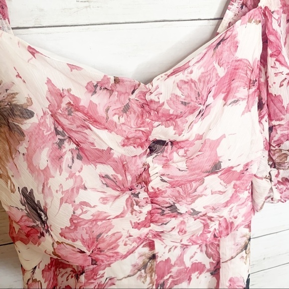 Missguided Pink Floral Puff Sleeve Romper Size 6 - Picture 3 of 8